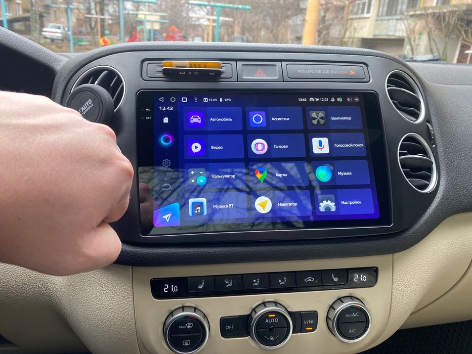 Продам Teyes CC3 2K 6GB+128GB 4G+WiFi A