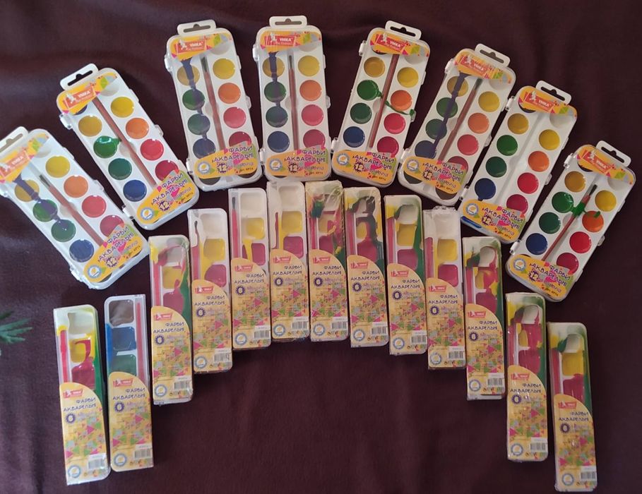 Фарби акварельні від 8грн. З подарунком
