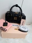 Nowa średnia torebka MiuMiu miu miu komplet box + worek + pasek na pre