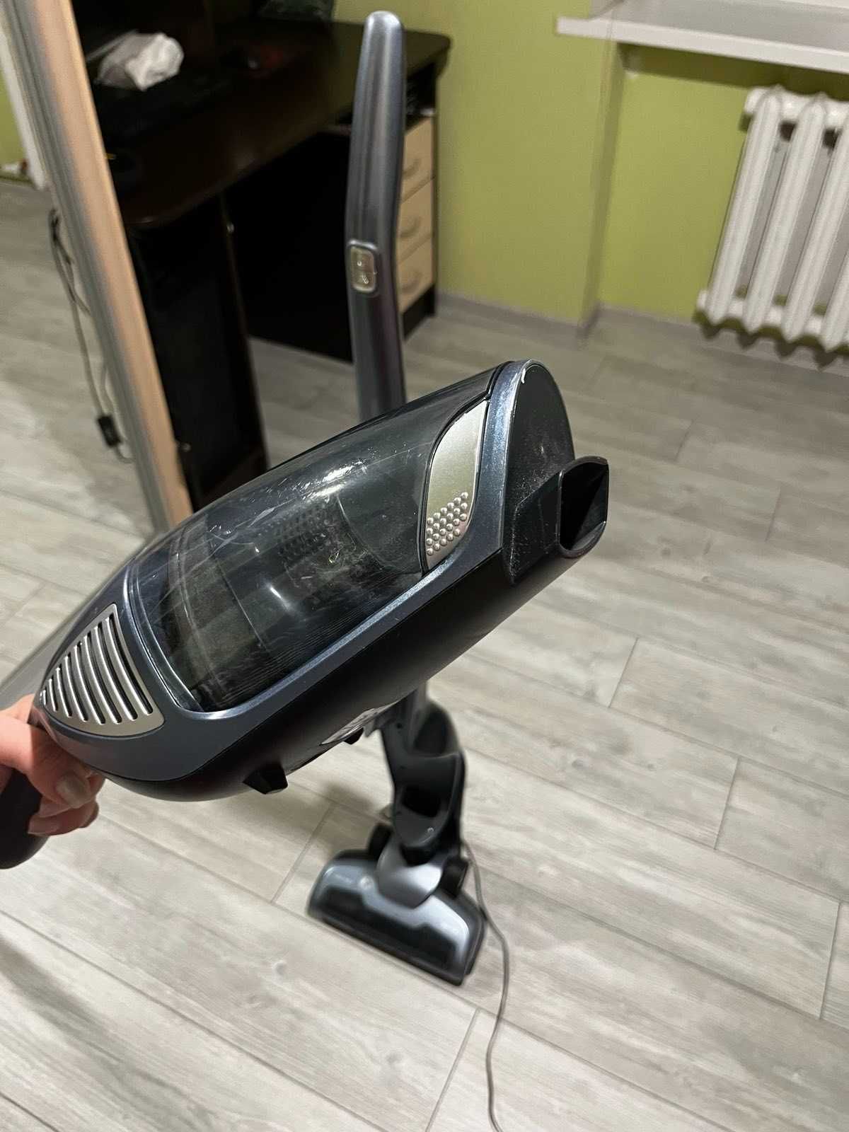 Акумуляторний пилосос 2в1 Grundig cyclonik 21.6v та 18 v. Німеччина.