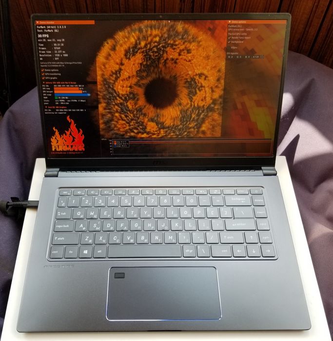 MSI Prestige 15. I7, 16Gb, 512Gb, GTX1650Max-Q, 3840x2160 IPS