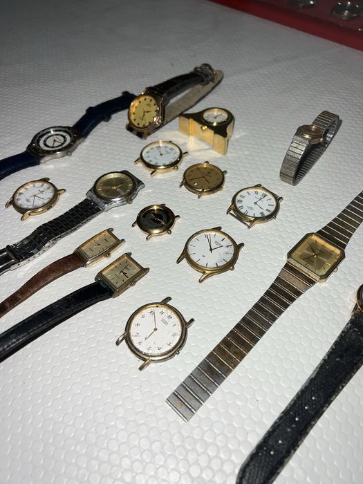 Varios relogios antigos