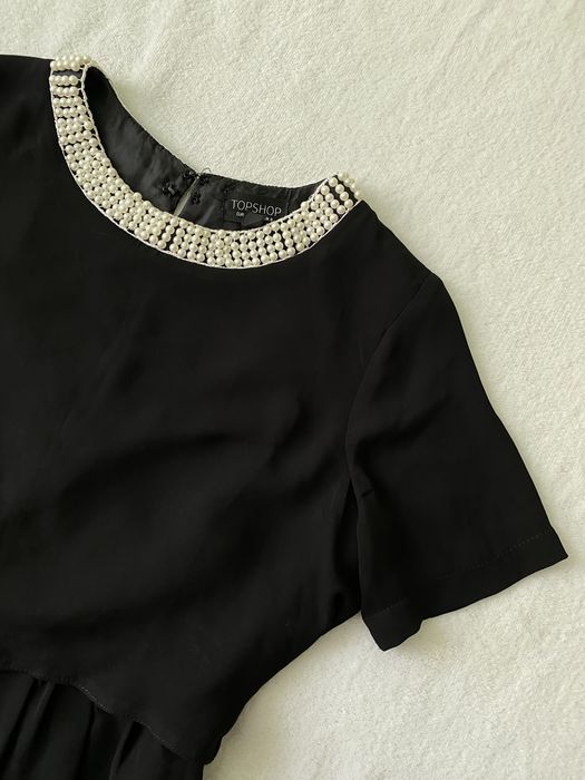 чорне плаття Topshop з перловим коміром - S розміо