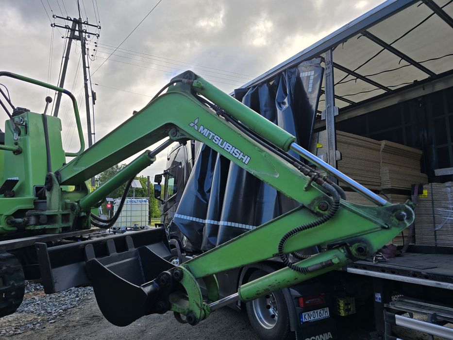Minikoparke 800 kg Mitsubischi ME08b 1857 mth-2012 rok