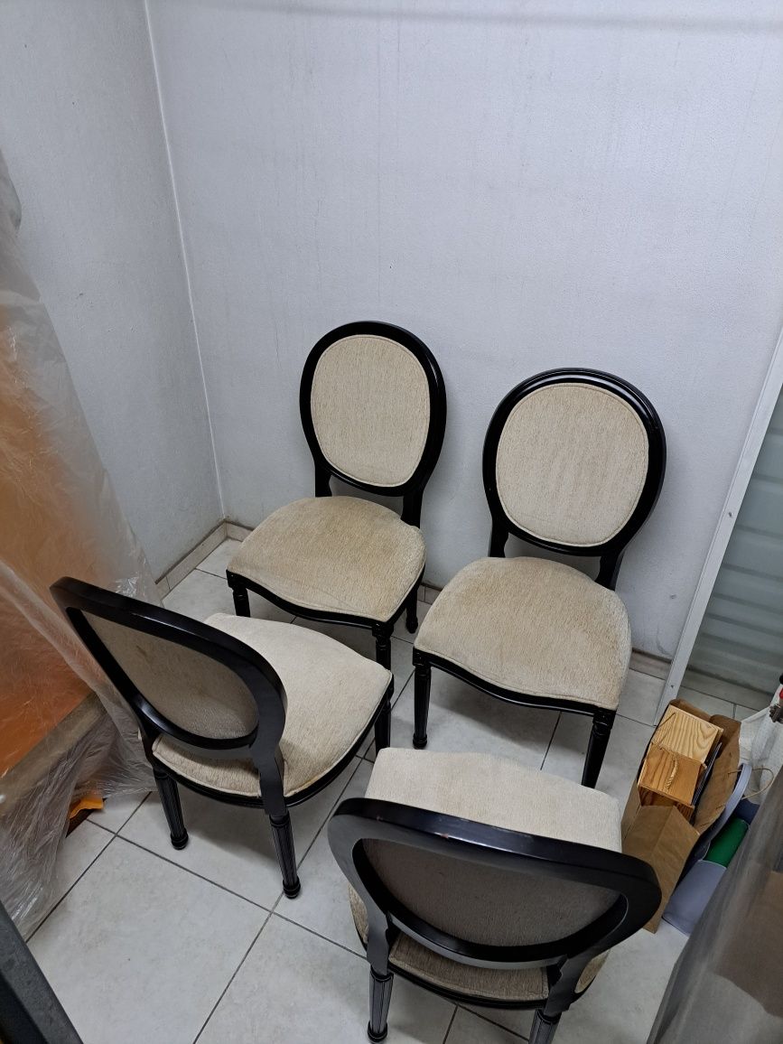 Cadeiras de sala de jantar