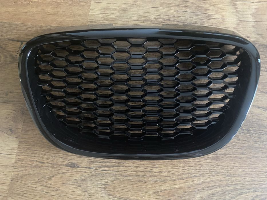 Grill atrapa plaster miodu Seat Leon II Toledo Altea czarny połysk