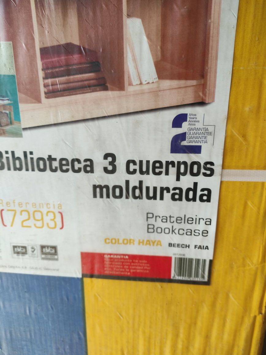 Estante Madeira - Nova, alta qualidade