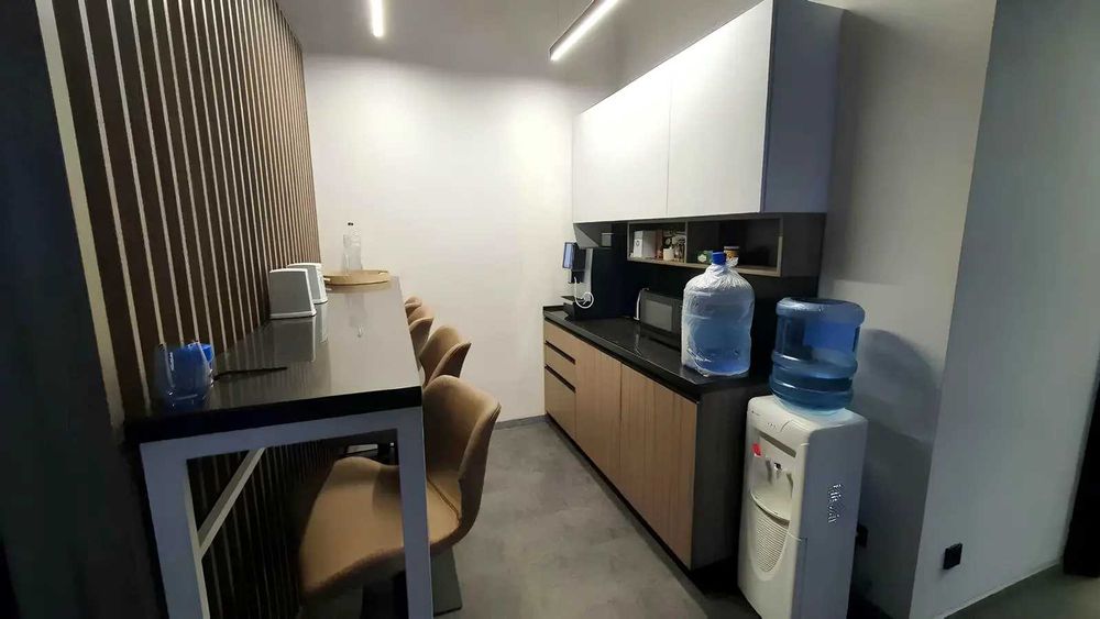 Без кмісії, Продаж офісної будівлі біля метро Політехнічний Інститут.