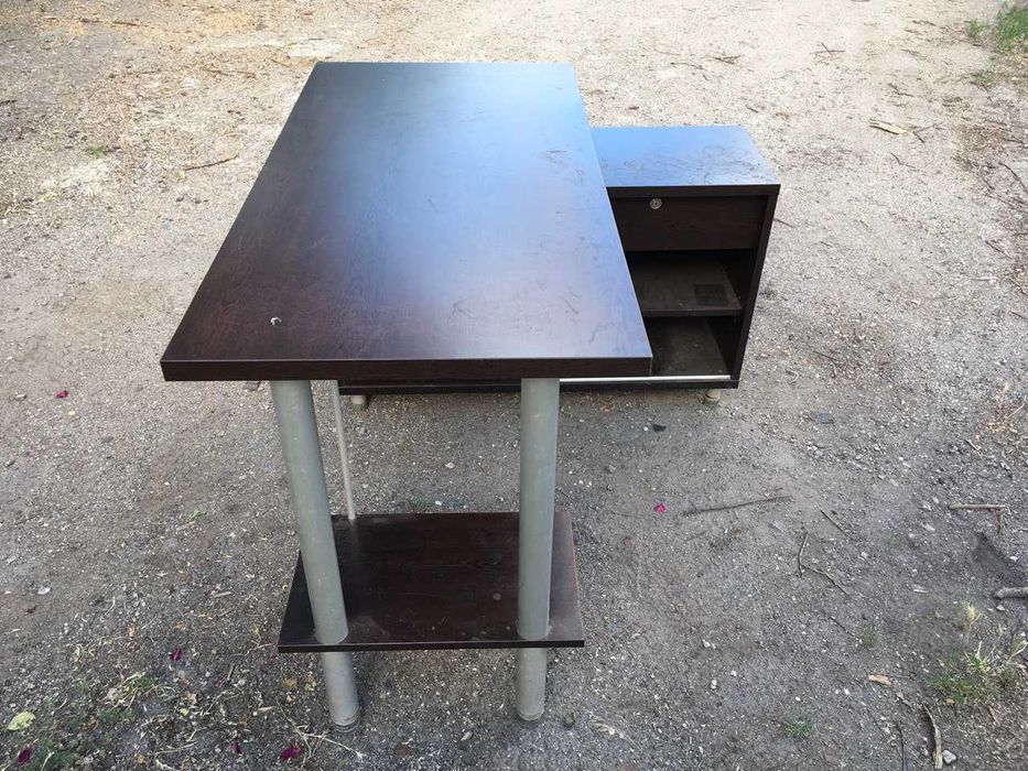 Комп'ютерний стіл Red Apple (венге темний)