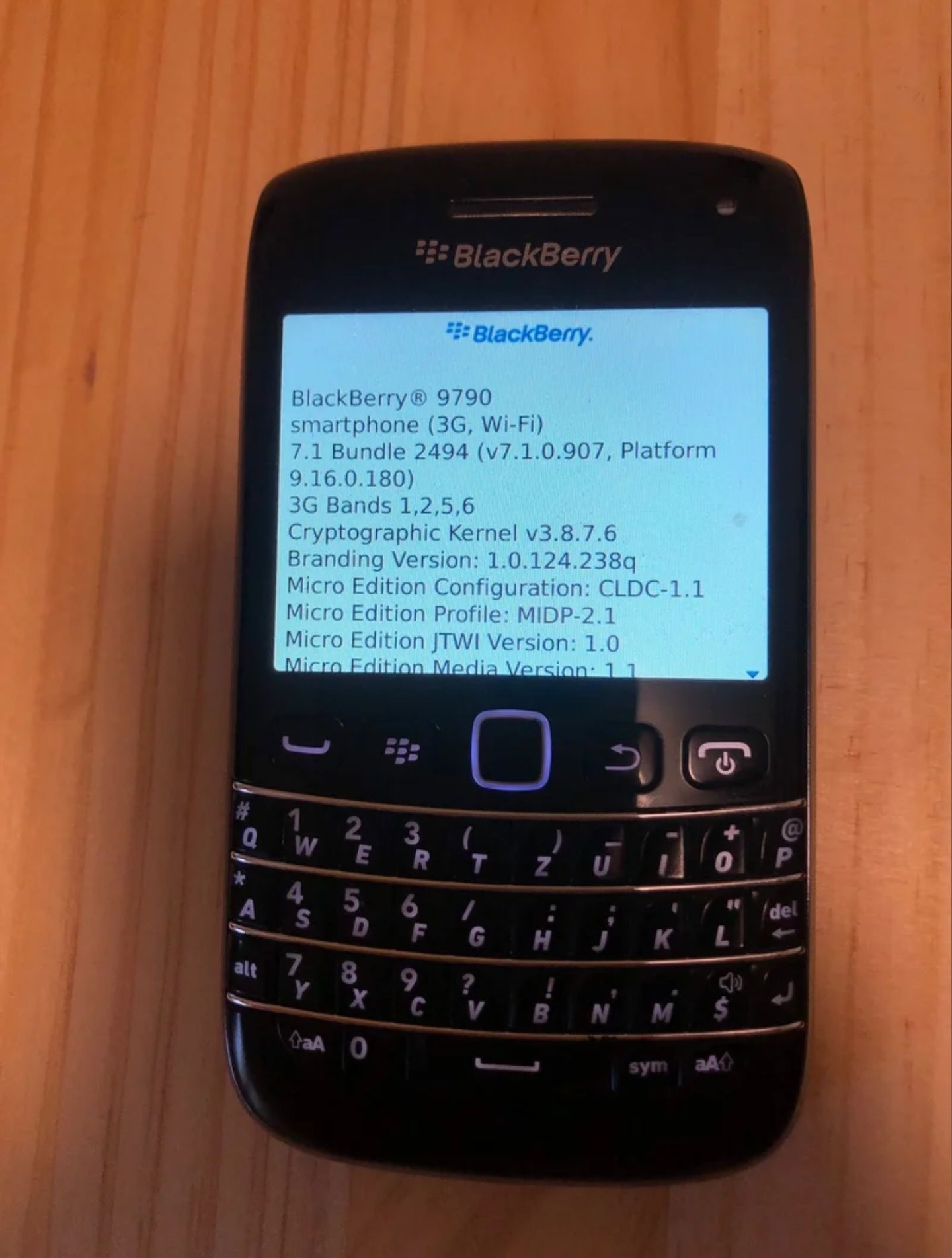 BlackBerry Bold 9790 - Clássico em Ótimo Estado!
