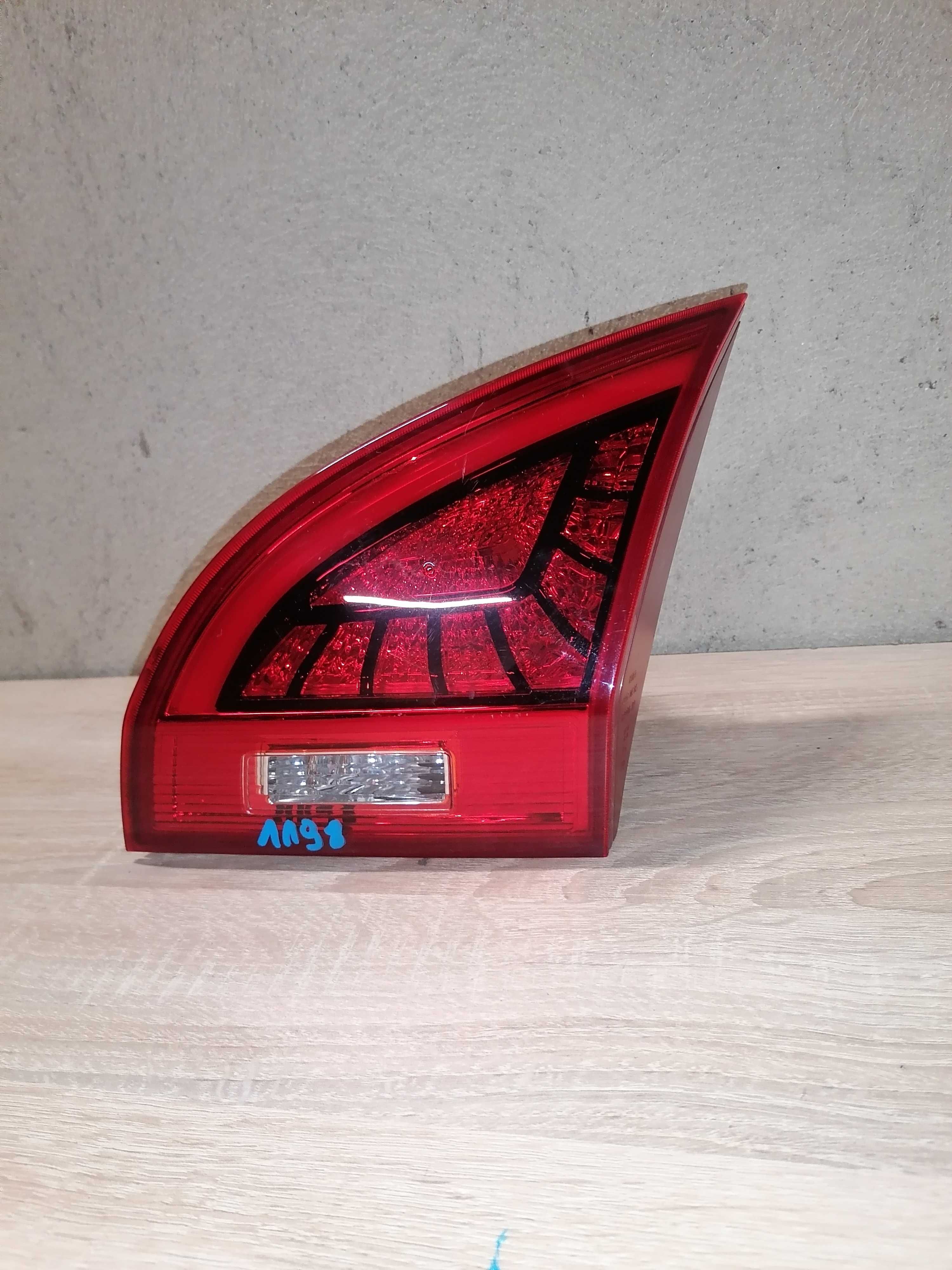 Kia Venga Lift Lampa prawa w klapę bagażnika