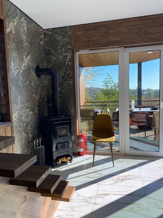 Оренда 2 поверхового видового будинку біля Львова