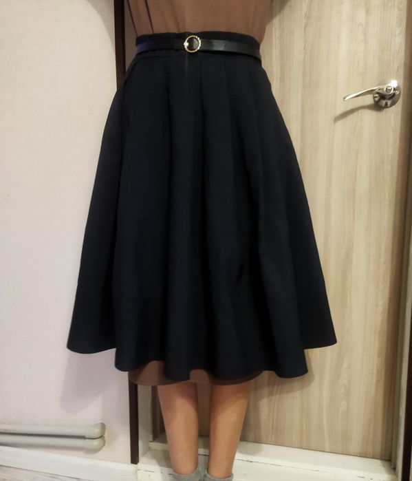 Спідниця міді у складку