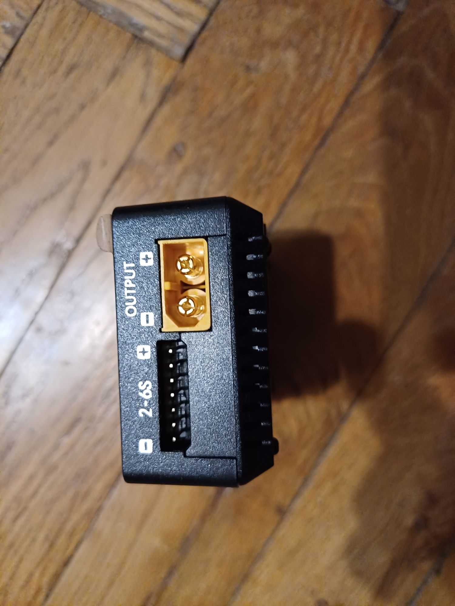 Зарядний пристрій ToolkitRC M6 V2 150W 10A