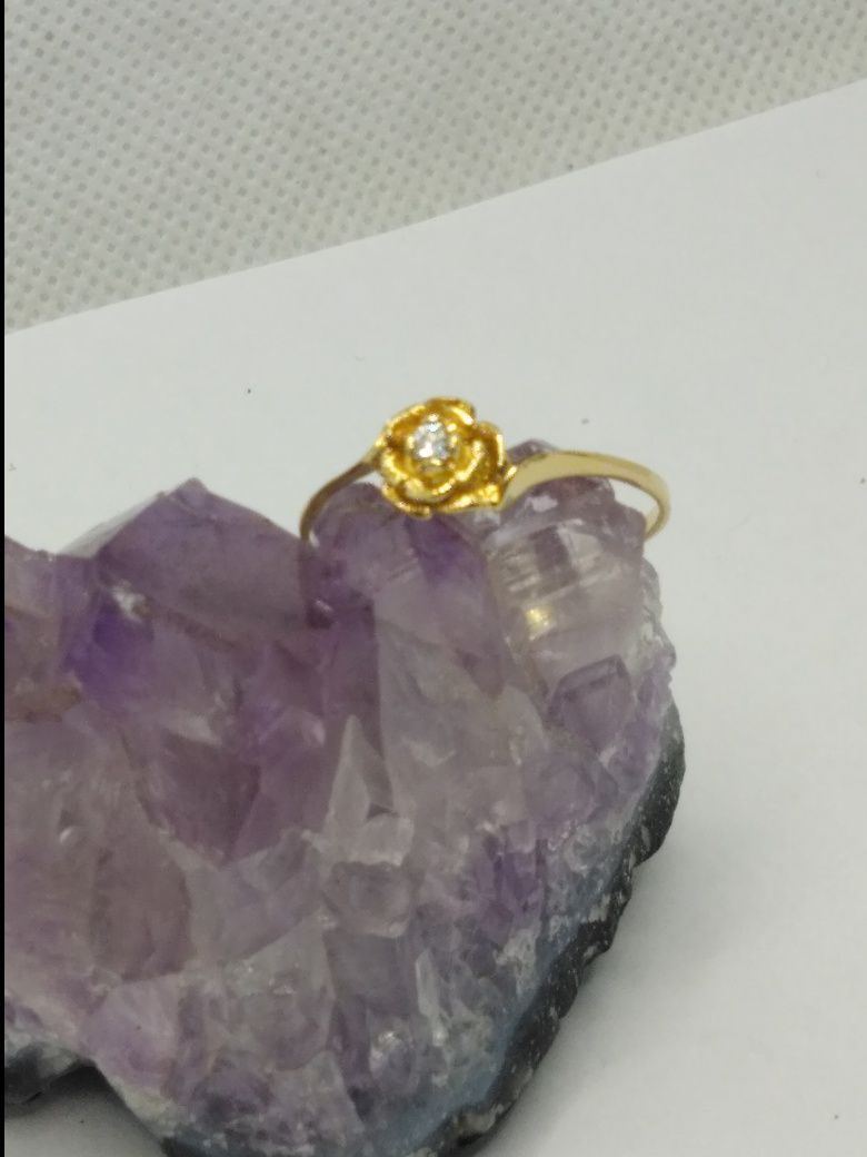 Złoty pierścionek róża cyrkonia, złoto 585 r.19