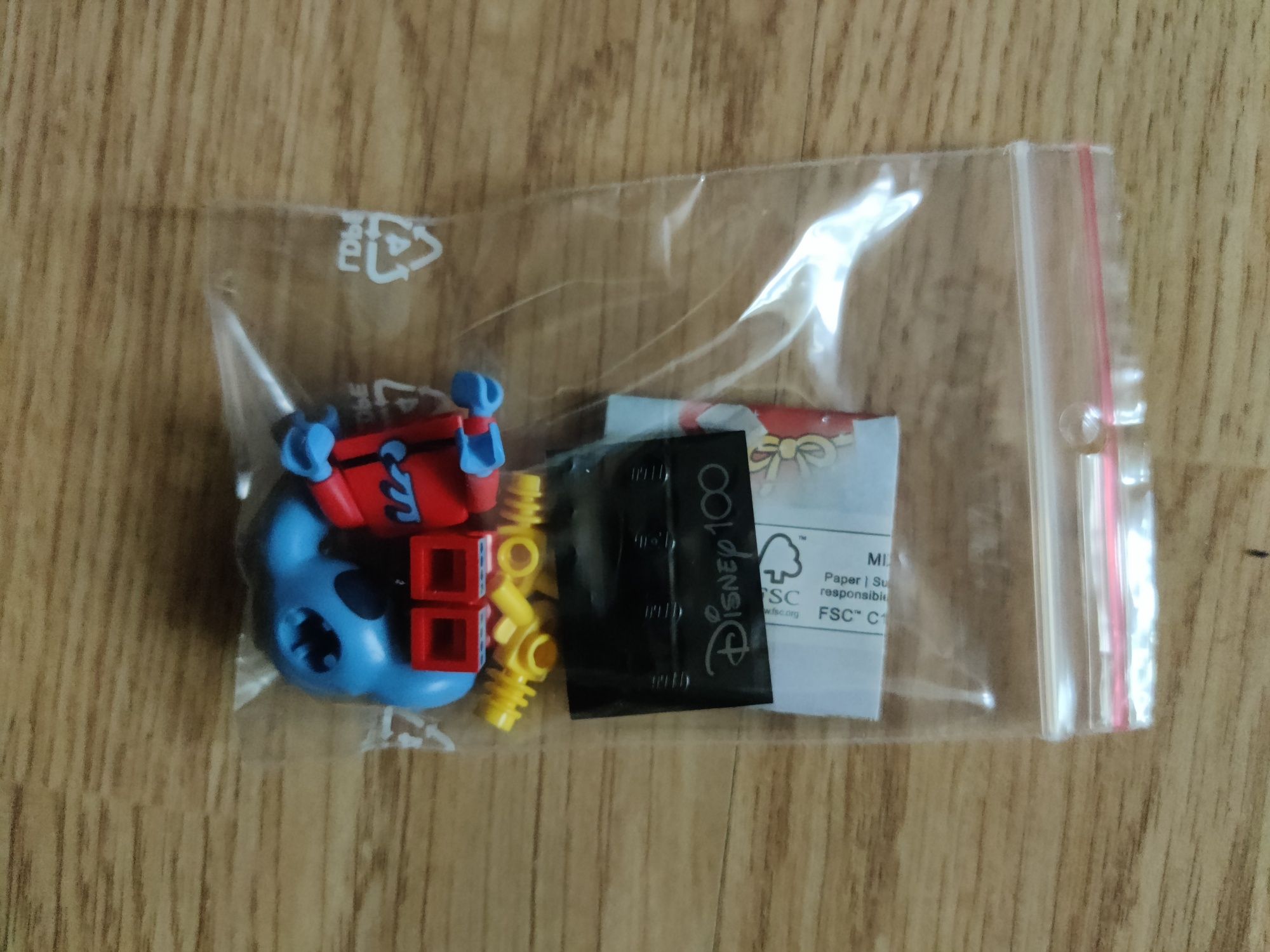 Lego Minifigures 71038 Disney 100 - Experiment 626 Stitch