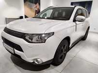 Mitsubishi Outlander 2.2 DI-D 4WD 7-osobowe Hak