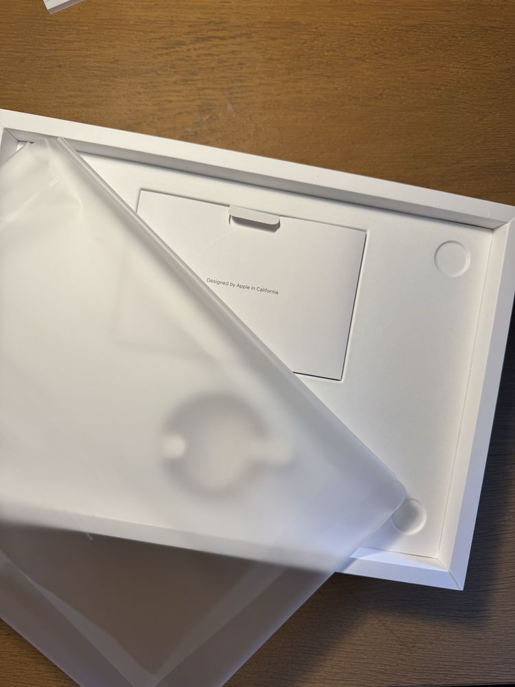 Macbook Pro 13 inch | 256gb | Caixa Original