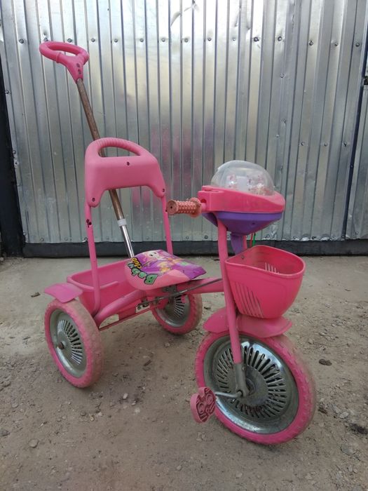 Трёхколёсный велосипед