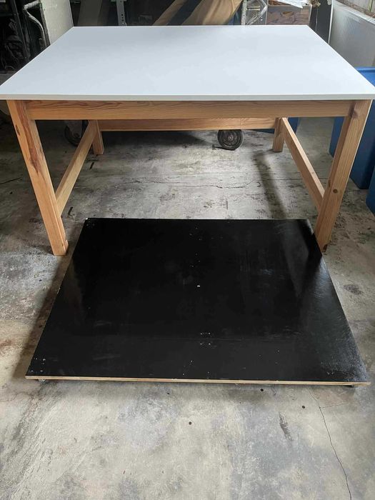 Sprzedam stół krojczy wraz z platforma na tkaniny szycie krawiectwo