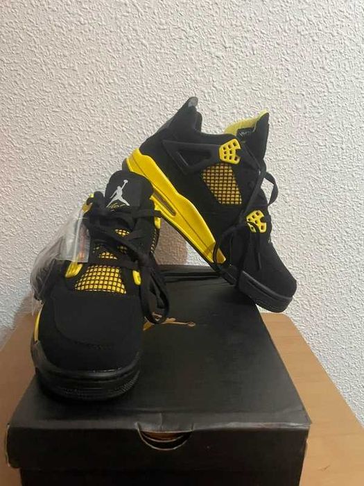 Jordan_4_Retro_Thunder R.45