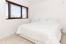 356414 - Quarto com cama de casal em...