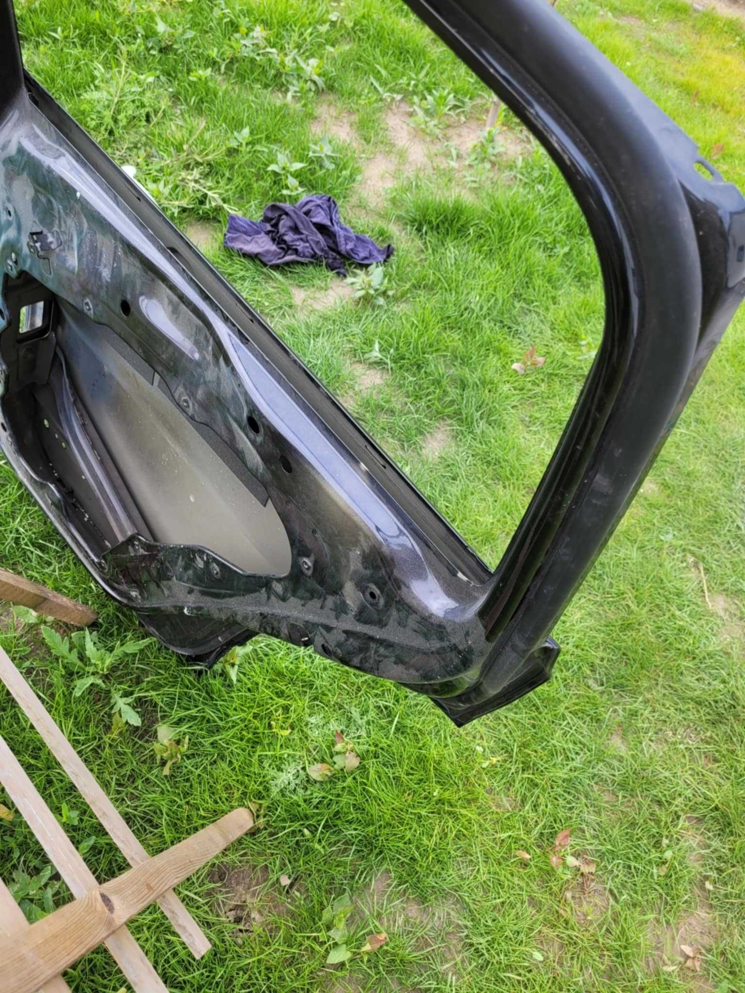 drzwi prawy tył tylne tiguan 08-16 lc9x czarne
