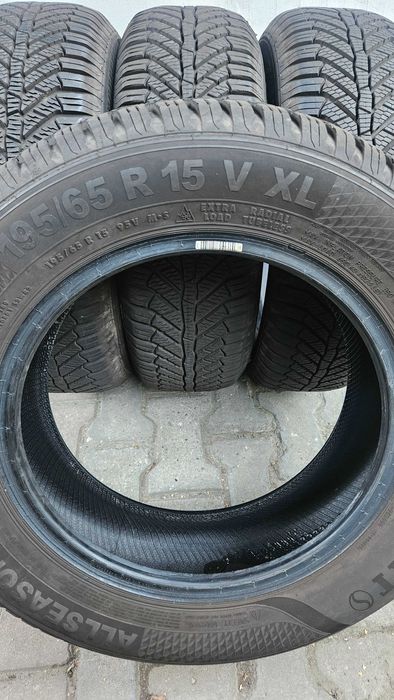 195/65R15 semperit all season-grip