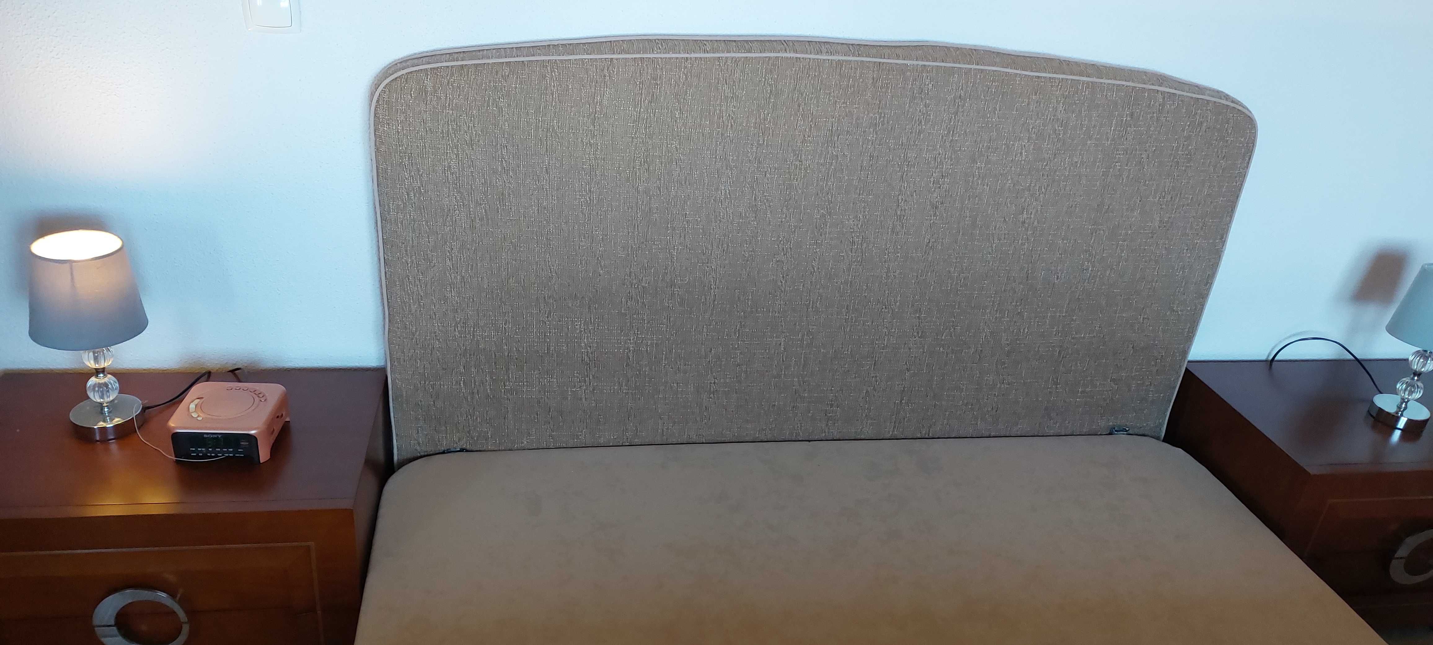 Cama com cabeceira 1,60 x 2,00