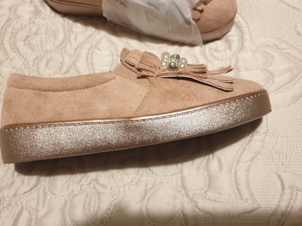 Buty damskie różowe nowe