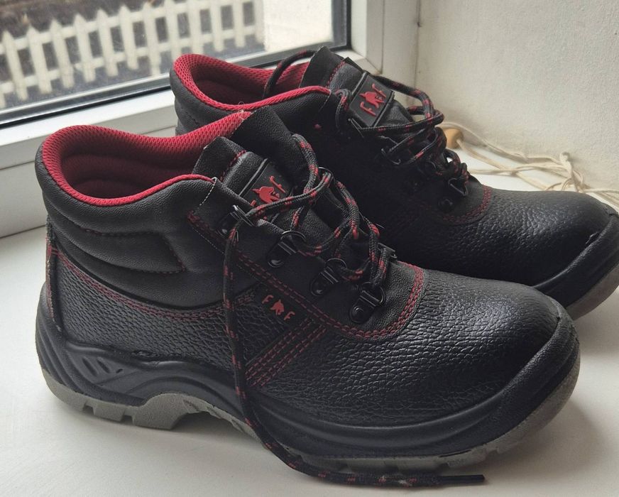 Робочі черевики (Чехія)