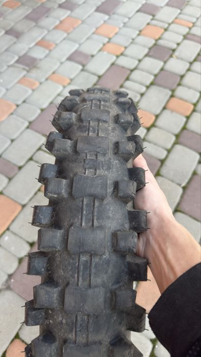 Резина cst  мото