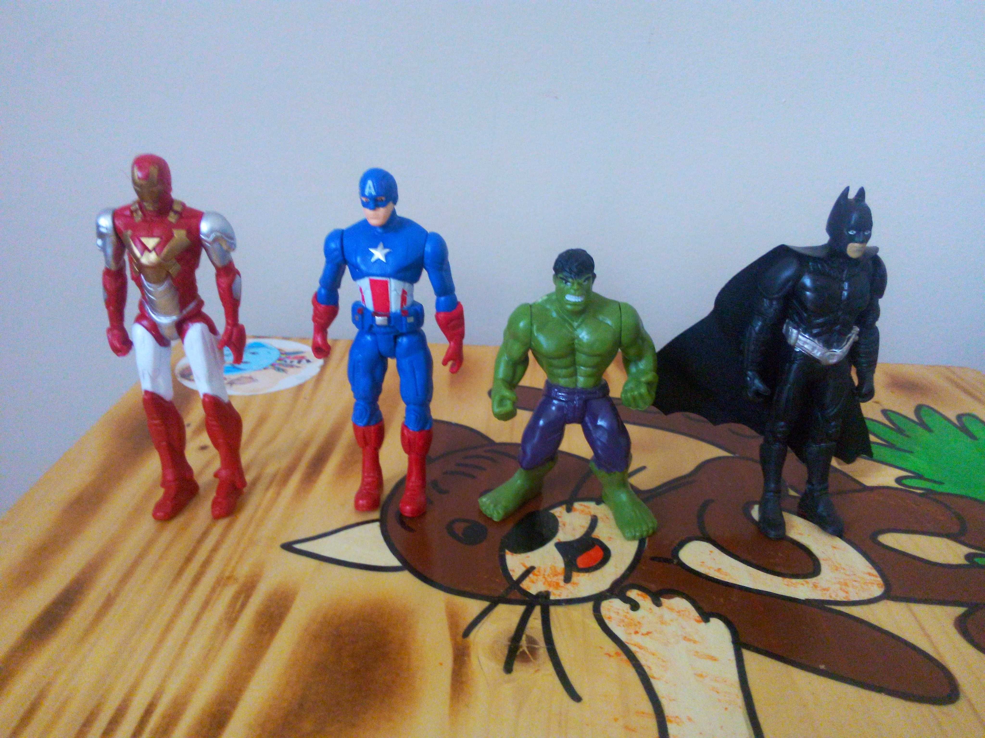 6 figurek marvel avengers hulk ironman batman superman thor captain am