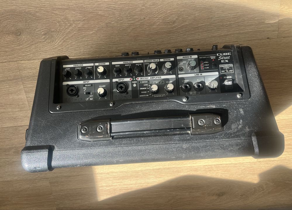 wzmacniacz roland Cube street ex