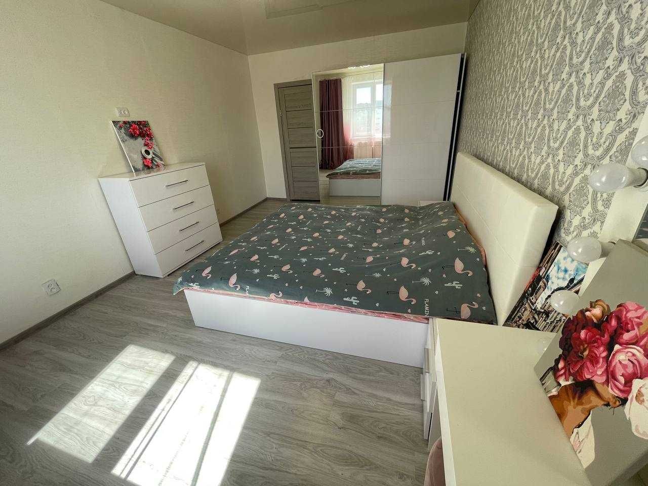 Шикарна 3-х кімнатна квартира, 74кв.м, з меблями та технікою, Попова