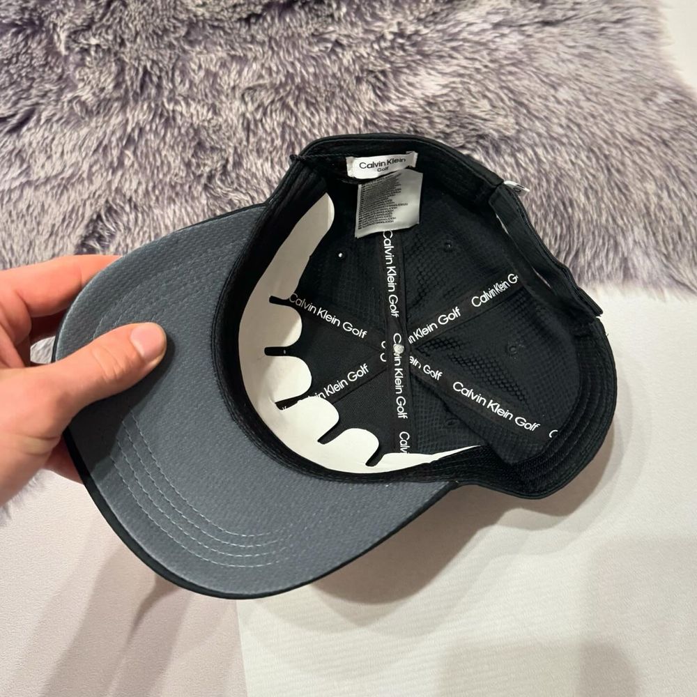 Нова кепка Calvin Klein вишитий лого білий one size