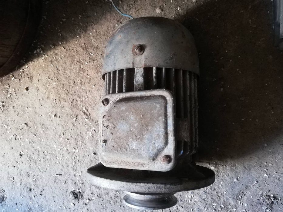 Електродвигун трьохфазний 1.1 кв