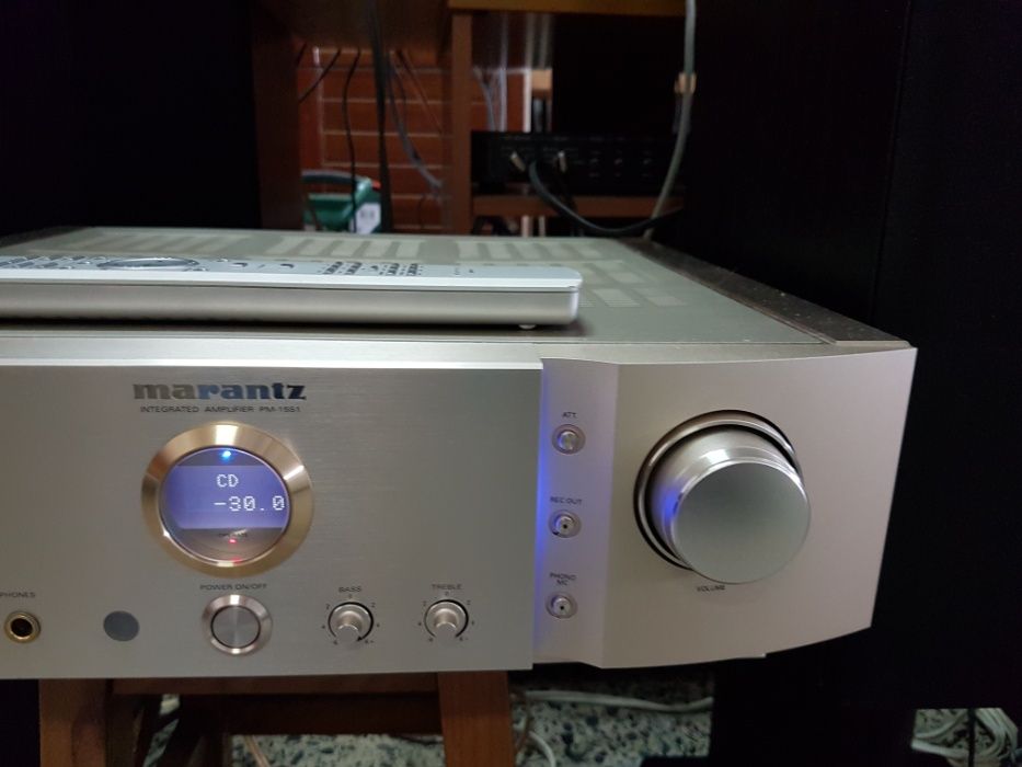 Amplificador Marantz topo de gama PM 15S1