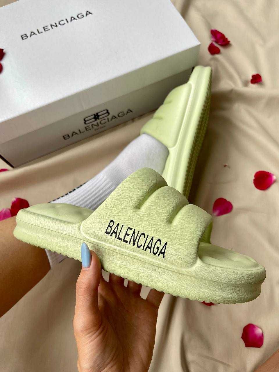 Жіночі шльопанці Balenciaga Puffy Slides ‘Olive’ (36-40 р.)