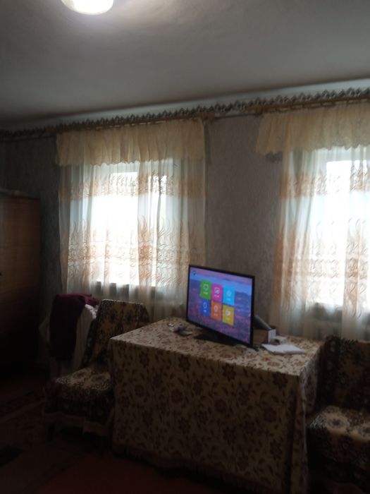 Продам терміново будинок 20000$ торг.До Вінниці 20км , недалеко від зу