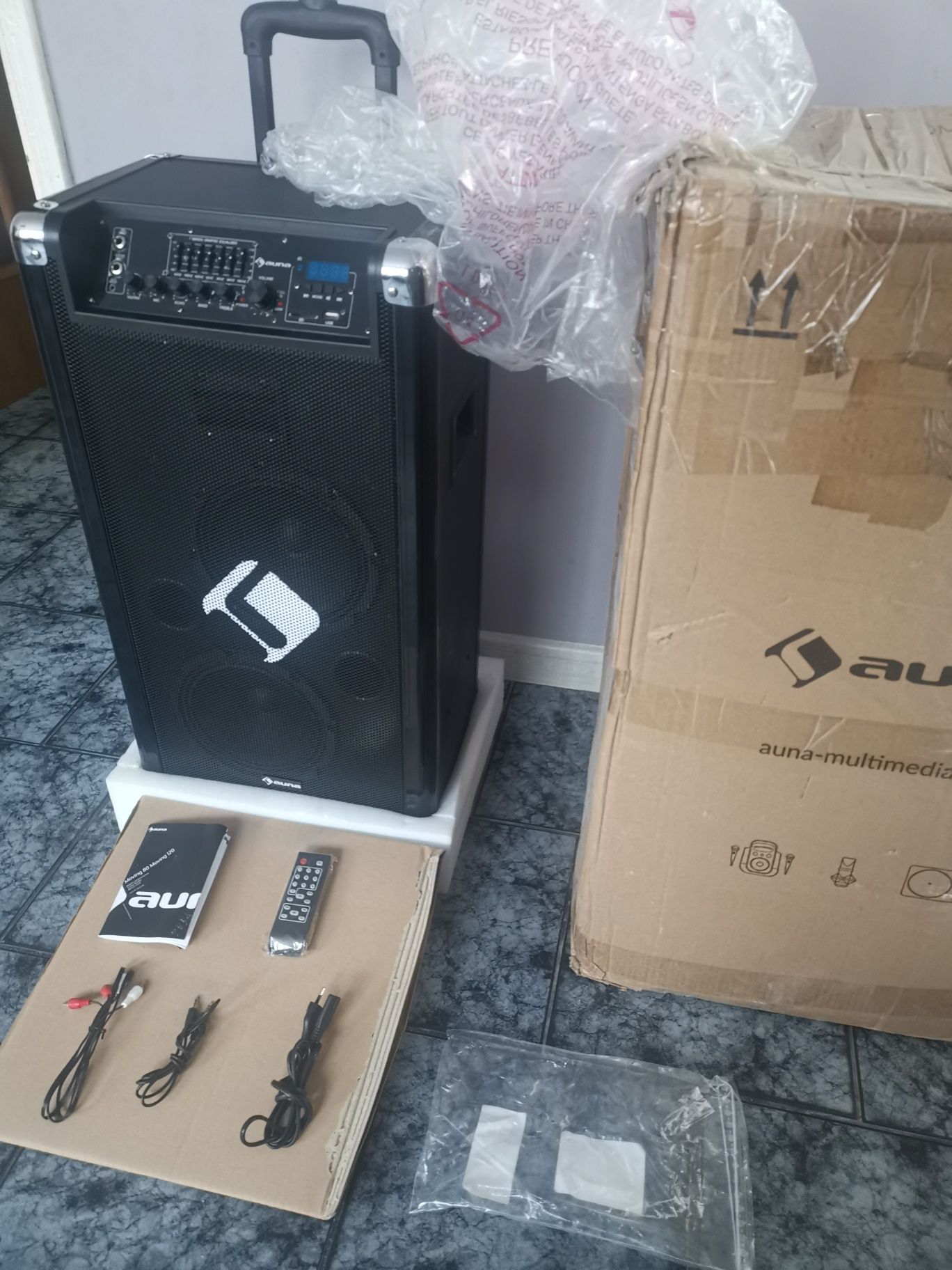 Auna Moving Portable Speaker Głośnik Bluetooth Na Kółkach Walizka