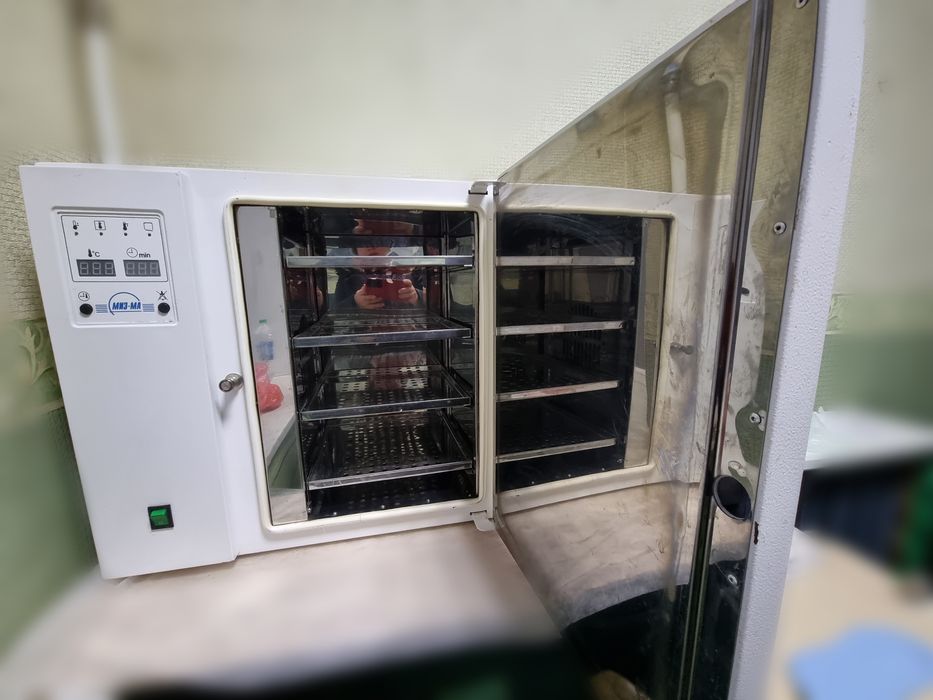 Сухожар - Стерилізатор повітряний ГП-40  . Б.у. ( працює відмінно,)