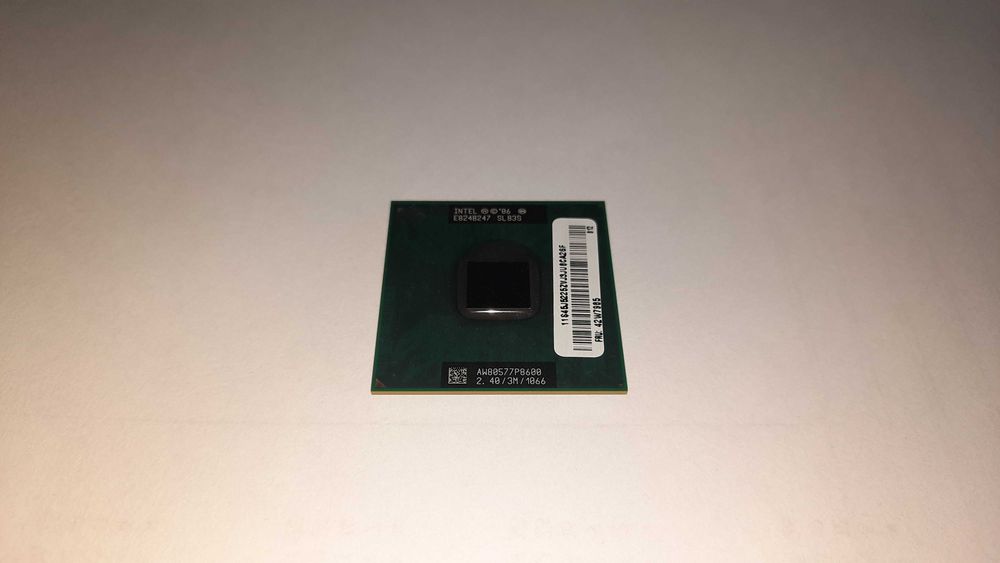 Procesor CPU  Intel Core 2 Duo P8600 2x2,40GHz SLB3S BGA 479 PGA 478