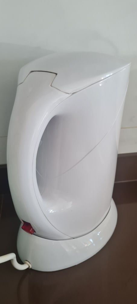Jarro elétrico branco