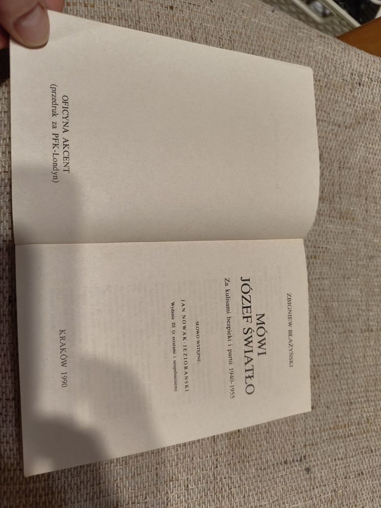 Mówi Józef Światło