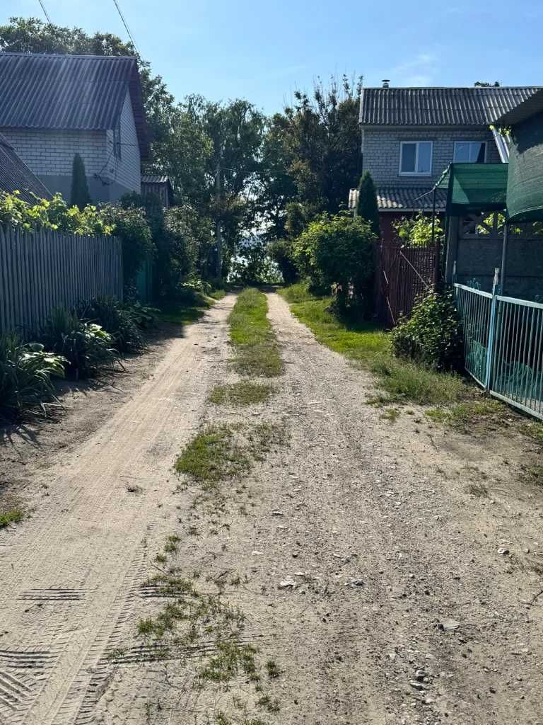 Дача на березі Дніпра " Мічурінець "