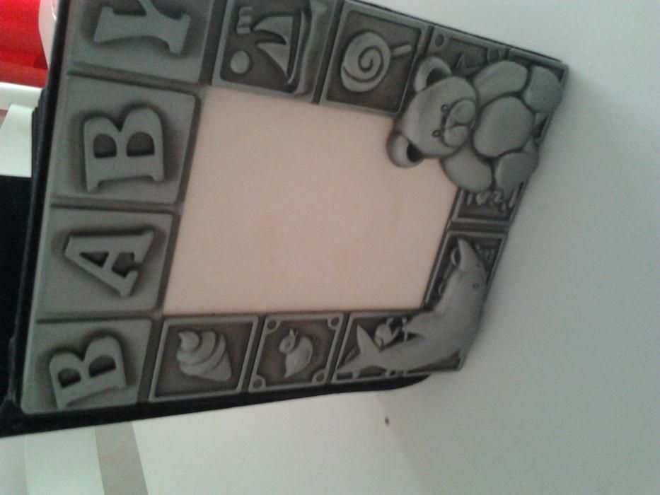 Album/ Moldura Bébé em metal e vidro