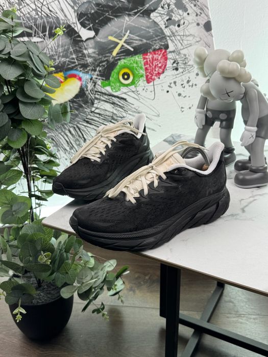 Кросівки Hoka Clifton 8 42.5 розмір Е6668