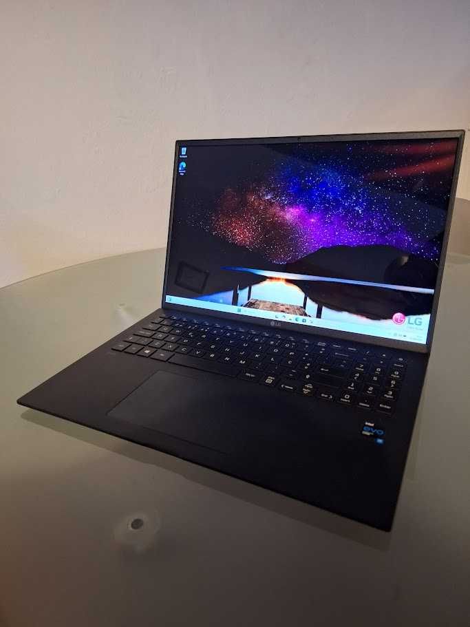Portátil LG gram - Processador i7, 16 GB RAM, Nvme 512 GB e Nvme 2 TB