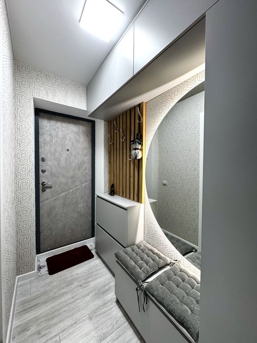 Продаж двокімнатної квартири з ремонтом в центрі міста